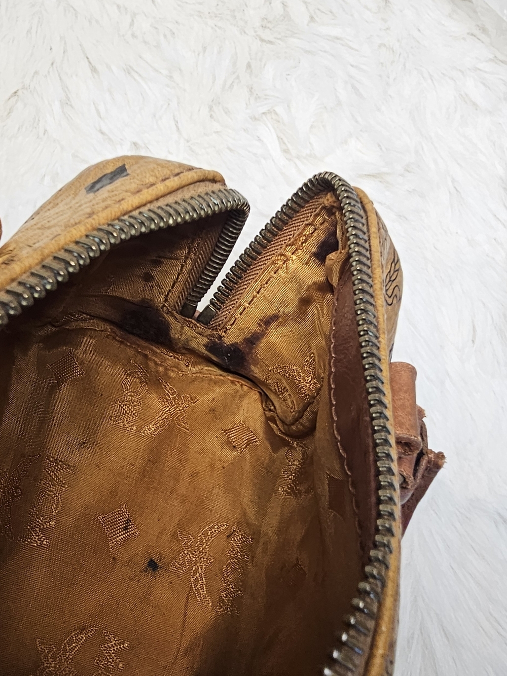 Vintage MCM Mini Boston Barrel Bag - Picture 11 of 11